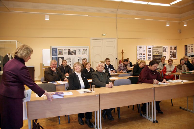 Latvijas Universitātes 78. starptautiskās zinātniskās konferences sekcija «Personības. Laiks. Latvijas Universitāte». Konferences dalībnieki.