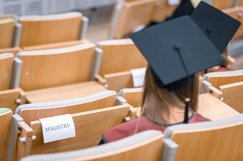 Latvijas Universitātes Ģeogrāfijas un Zemes zinātņu fakultātes izlaidums. null