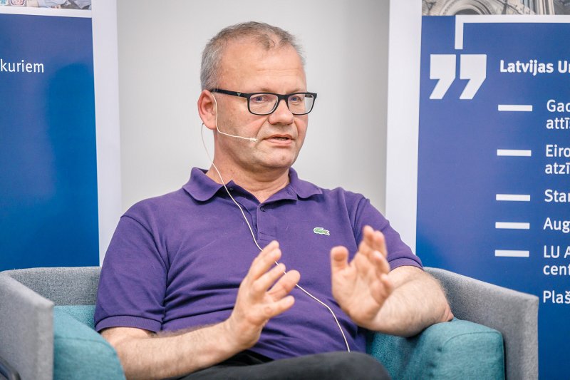 Latvijas Universitātes informatīvs pasākums «Ko studēt?». Teoloģijas fakultātes profesors Valdis Tēraudkalns.