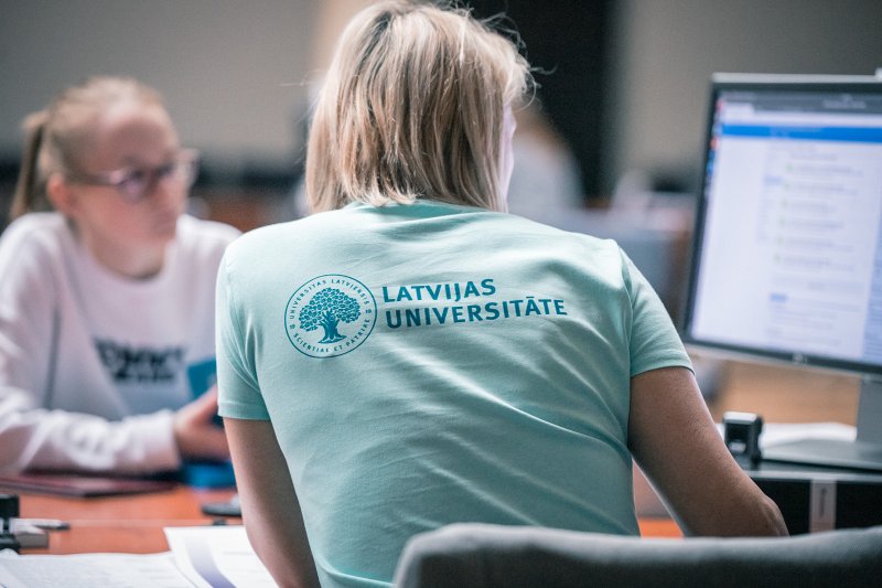 Dokumentu iesniegšana studijām Latvijas Universitātē. null