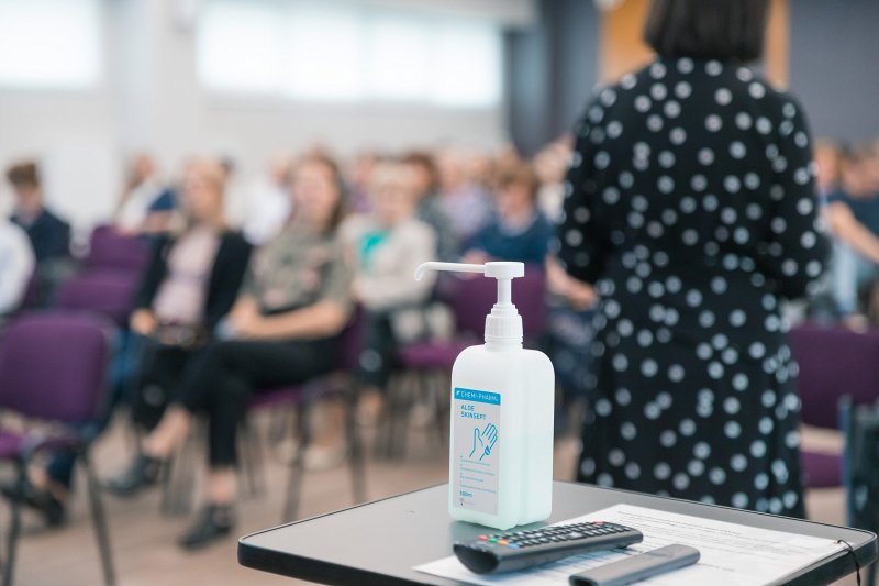 Latvijas Universitātes Pedagoģijas, psiholoģijas un mākslas fakultāte. Ikgadējā darbinieku sanāksme. null