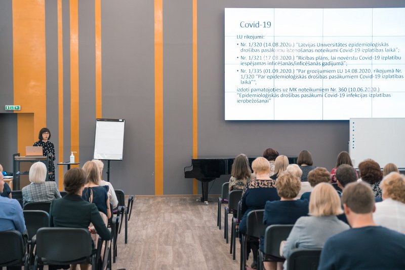 Latvijas Universitātes Pedagoģijas, psiholoģijas un mākslas fakultāte. Ikgadējā darbinieku sanāksme. null