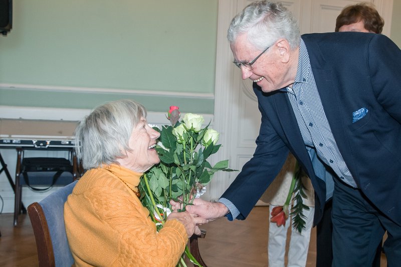 Latvijas Universitātes senioru jubilāru sveikšana. null