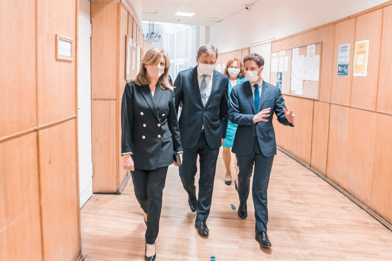 Francijas Valsts ministra Eiropas lietās Klemana Bona (Clément Beaune) vizīte Latvijas Universitātes Biznesa, vadības un ekonomikas fakultātē. null