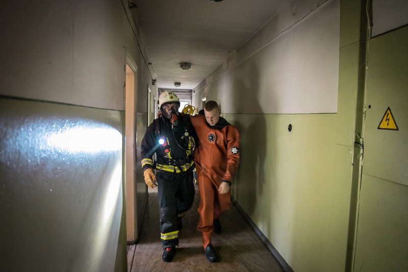 Valsts ugunsdzēsības un glābšanas dienesta (VUGD) mācības Baldonē sadarbībā ar Latvijas Universitāti. null