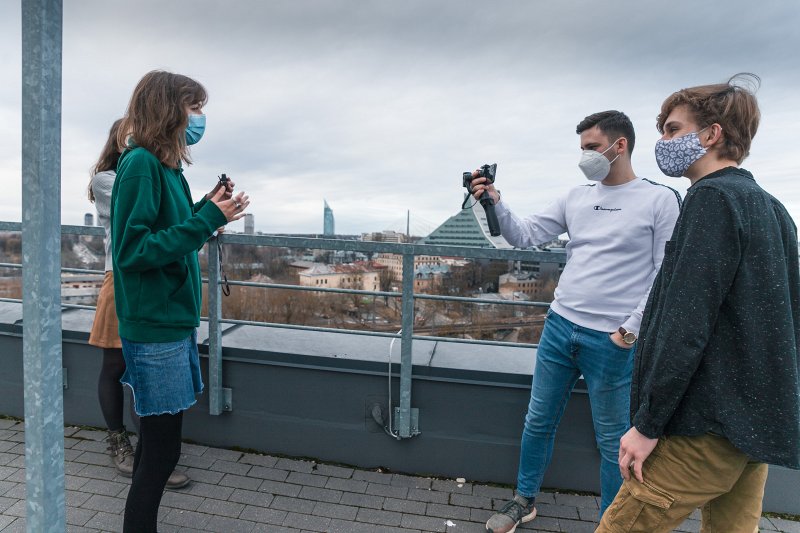 Latvijas Universitātes Atvērto durvju nedēļas tiešraides filmēšana. null