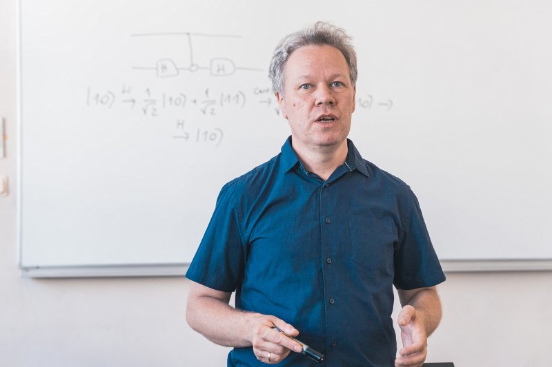 Latvijas Universitātes Datorikas fakultātes Kvantu datorzinātnes centra vadītājs, profesors Andris Ambainis. null