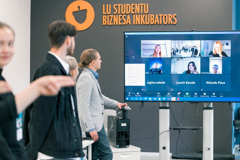 Latvijas Universitātes Biznesa inkubatora programmas «Start Smart» atklāšanas pasākums. null