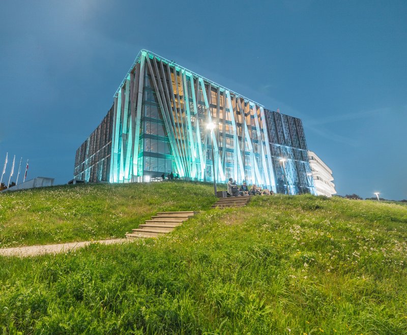 Latvijas Universitātes Akadēmiskā centra Dabas māja. null