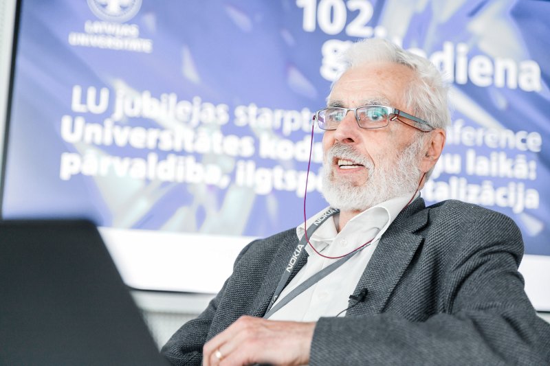 Konference «Universitātes kods pārmaiņu laikā: pārvaldība, ilgtspēja, digitalizācija». Tartu Universitātes Padomes valdes loceklis Richard Vileems.