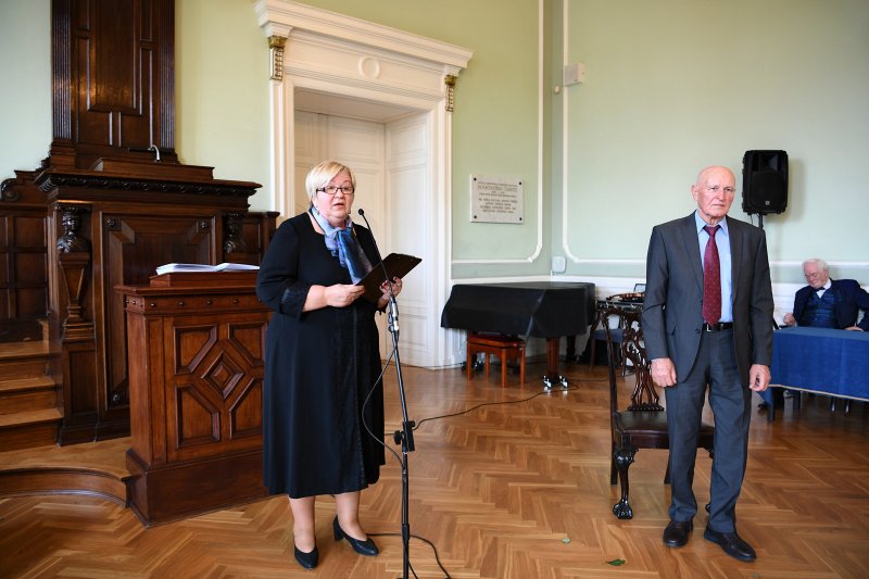 Latvijas Universitātes senioru jubilāru sveikšana. null