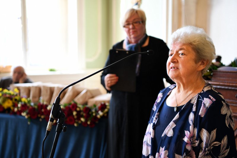 Latvijas Universitātes senioru jubilāru sveikšana. null