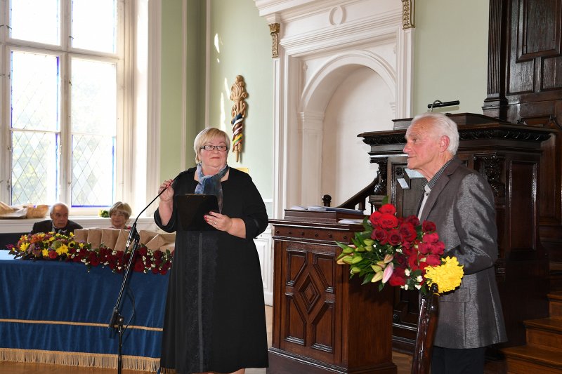 Latvijas Universitātes senioru jubilāru sveikšana. null