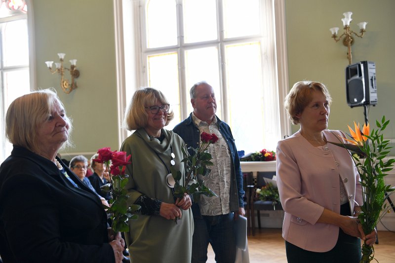 Latvijas Universitātes senioru jubilāru sveikšana. null