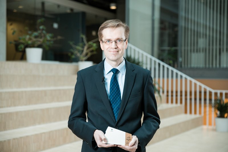 Latvijas Universitātes Gada balvas ieguvējs nominācijā «Par oriģinālu pētījumu rezultātiem» – Jurģis Šķilters. null