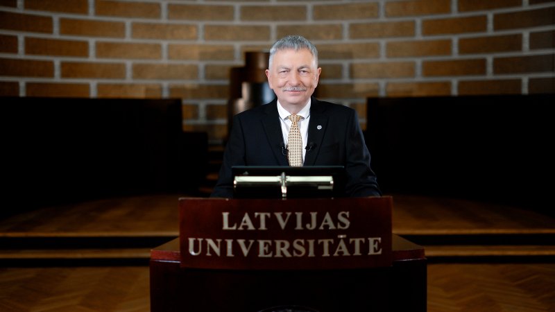 Latvijas Universitātes darbinieku kopsapulces filmēšana. Latvijas Universitātes rektors prof. Indriķis Muižnieks.