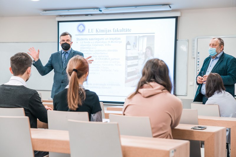 Atvērto durvju diena Latvijas Universitātes Dabas mājā. Jāzeps Logins, Jānis Švirksts.