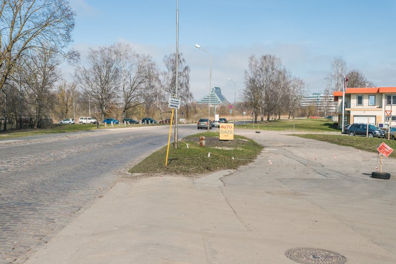 Latvijas Universitātes Akadēmiskā centra apkaime. null