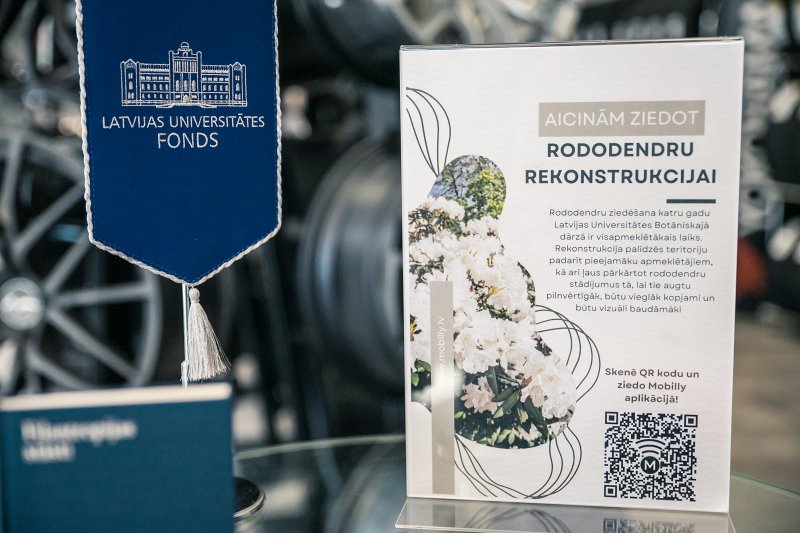 Latvijas Universitātes Botāniskā dārza un autoservisa «Avdeeva & Kopilkov atelier» sadarbības līguma parakstīšana, kas paredz līdzekļu vākšanu rododendru stādījumu atjaunošanai Botāniskajā dārzā. null