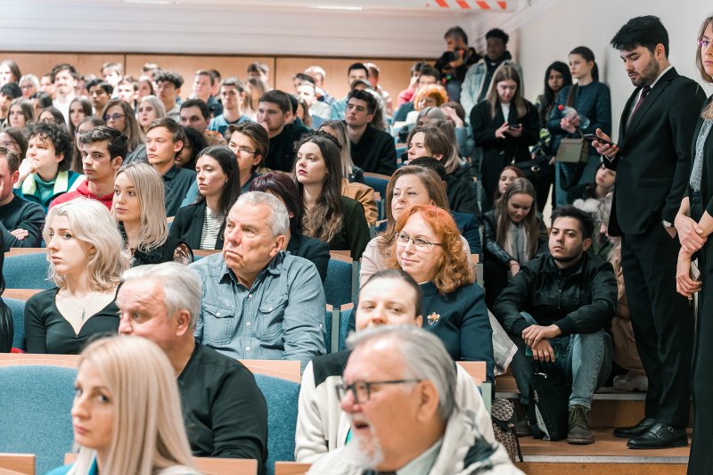 Ministru prezidenta Krišjāņa Kariņa tikšanās ar studentiem un pasniedzējiem un diskusija par aktuāliem notikumiem Latvijas politikā un ekonomikā. null