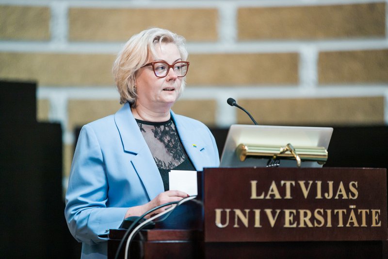 Latvijas Universitātes Satversmes sapulce. Jaunievēlētā LU Satversmes sapulces priekšsēdētāja profesore Zanda Rubene.