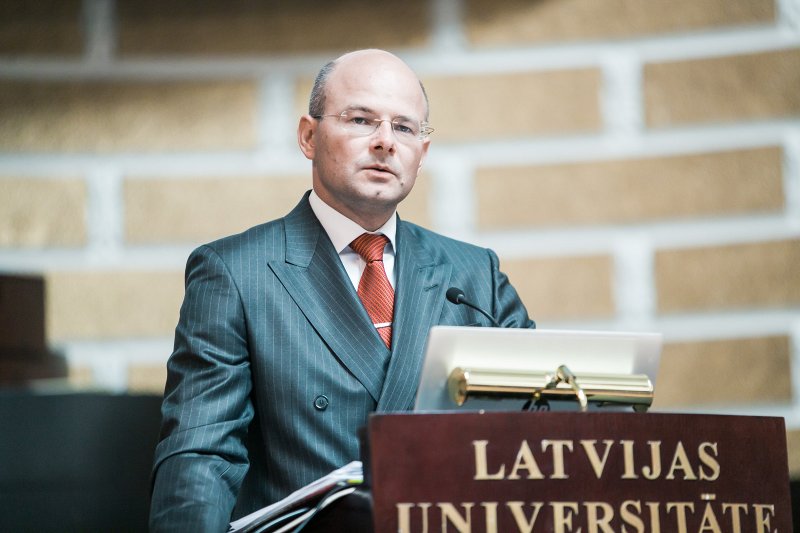 Latvijas Universitātes Satversmes sapulce. null