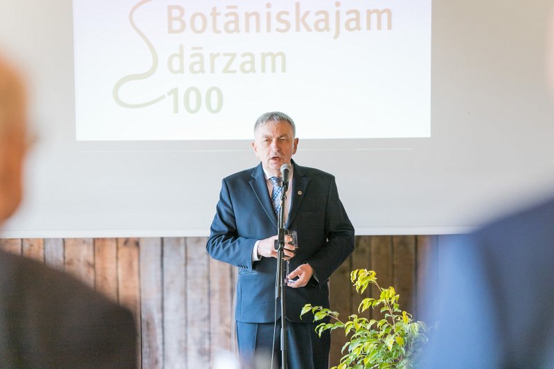 Latvijas Universitātes Botāniskā dārza 100 gadu jubilejai veltīta rektora pieņemšana. LU rektors prof. Indriķis Muižnieks.