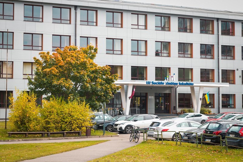 Latvijas Universitātes Sociālo zinātņu fakultātes ēka. null