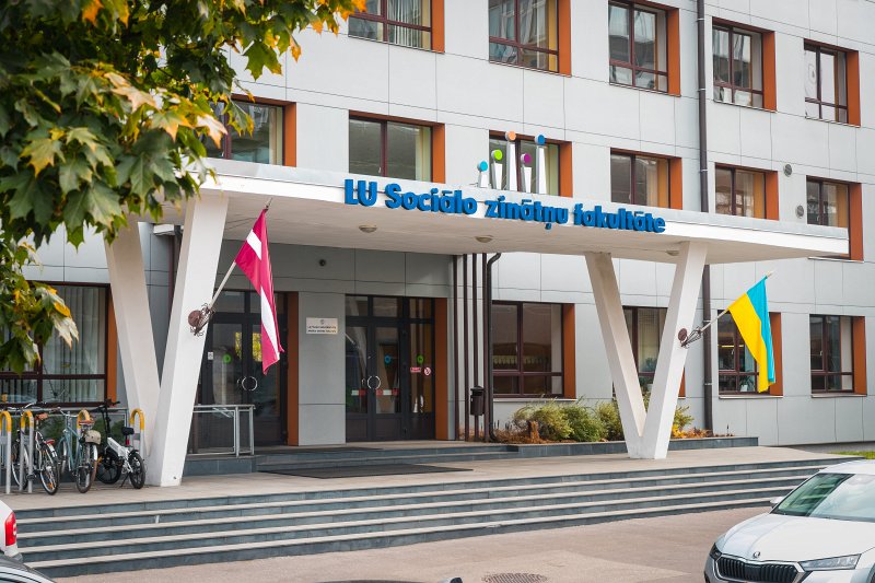 Latvijas Universitātes Sociālo zinātņu fakultātes ēka. null