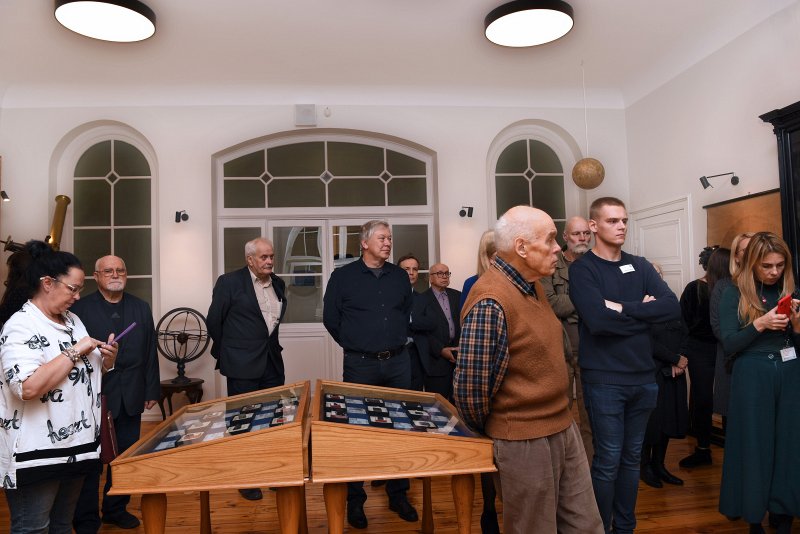 Latvijas astronomijas vēstures ekspozīcijas atklāšana Latvijas Universitātes muzejā. Iepazīšanās ar ekspozīciju.