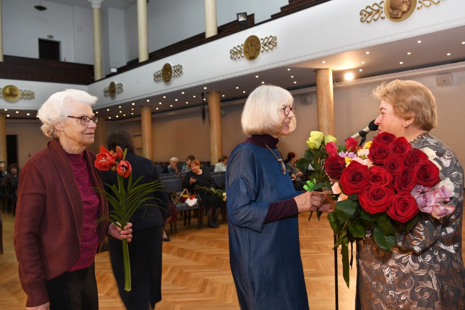 Latvijas Universitātes senioru jubilāru sveikšana. null