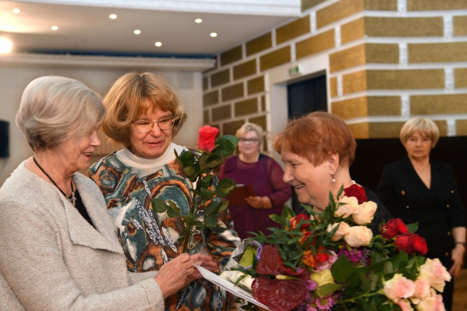 Latvijas Universitātes senioru jubilāru sveikšana. null