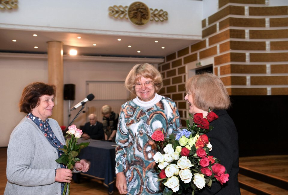 Latvijas Universitātes senioru jubilāru sveikšana. null