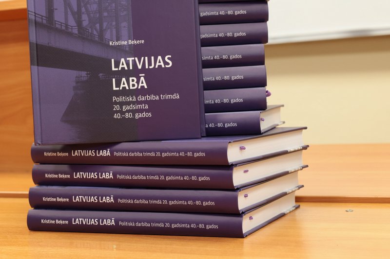 Pētnieces Kristīnes Beķeres monogrāfijas «Latvijas labā. Politiskā darbība trimdā 20. gadsimta 40.–80. gados» atvēršanas svētki. null