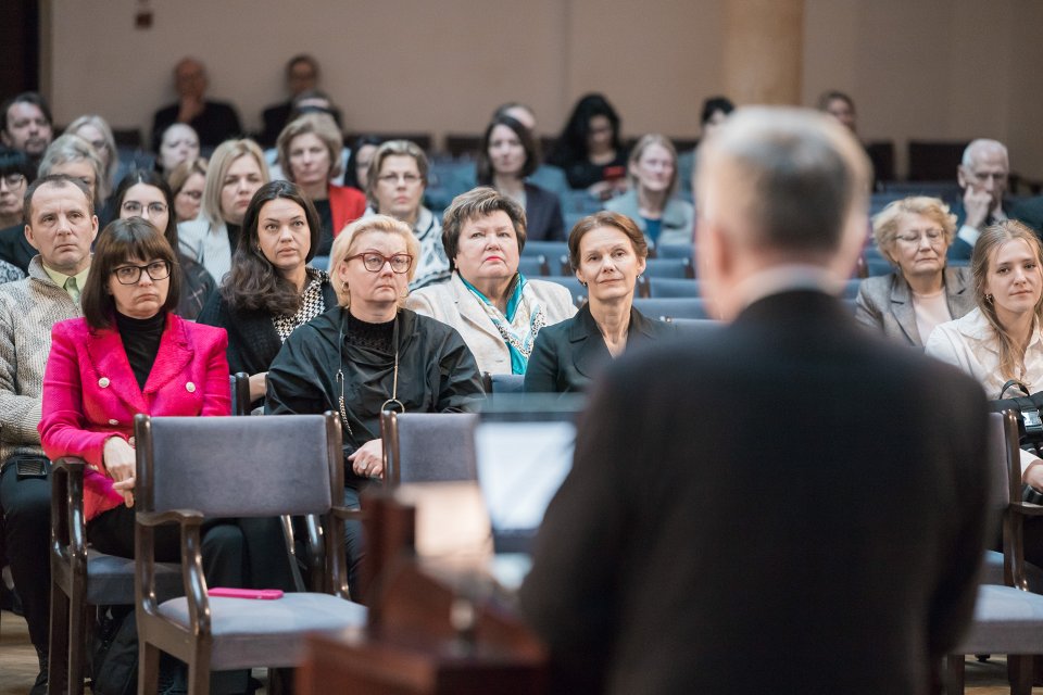 Latvijas Universitātes darbinieku kopsapulce. null