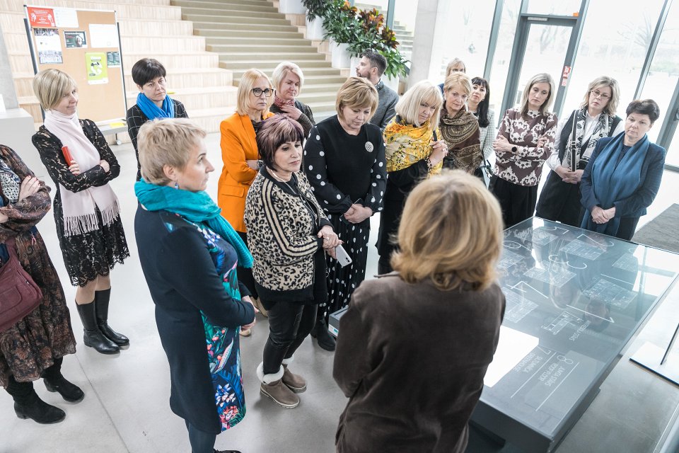 Ventspils pašvaldības un izglītības iestāžu pārstāvju vizīte Latvijas Universitātes Akadēmiskajā centrā. null