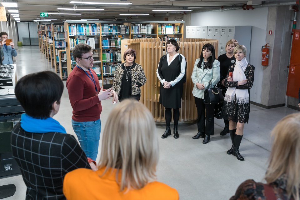 Ventspils pašvaldības un izglītības iestāžu pārstāvju vizīte Latvijas Universitātes Akadēmiskajā centrā. null