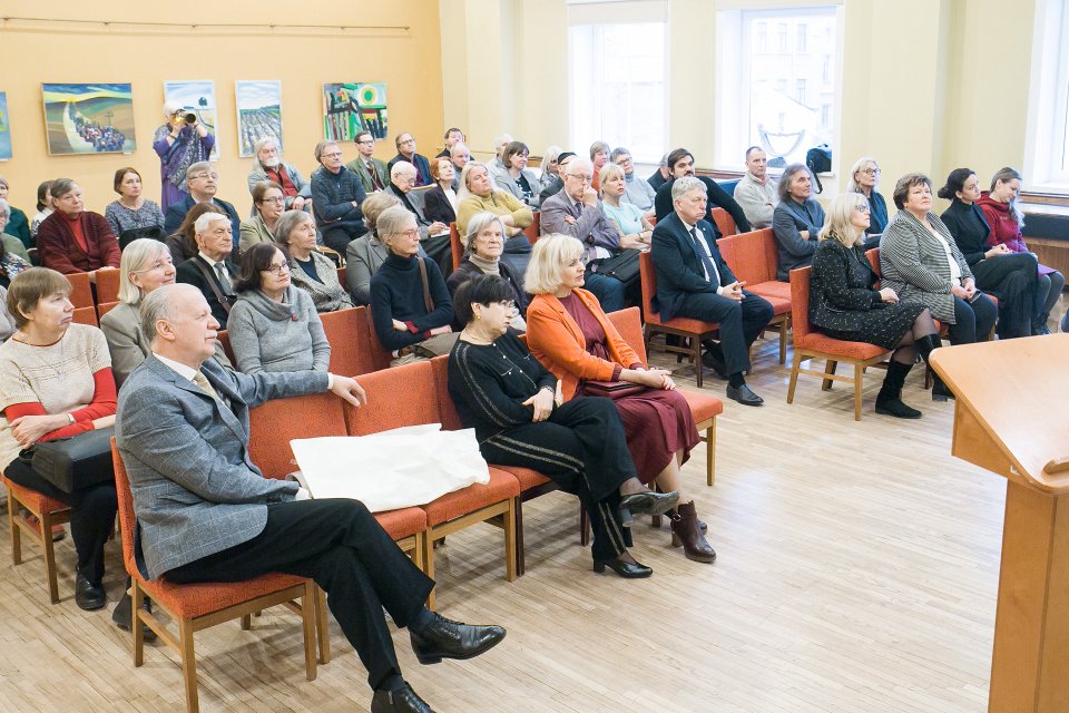 Izstādes «Jānim Endzelīnam — 150» atklāšana Latvijas Universitātes Akadēmiskajā bibliotēkā. null