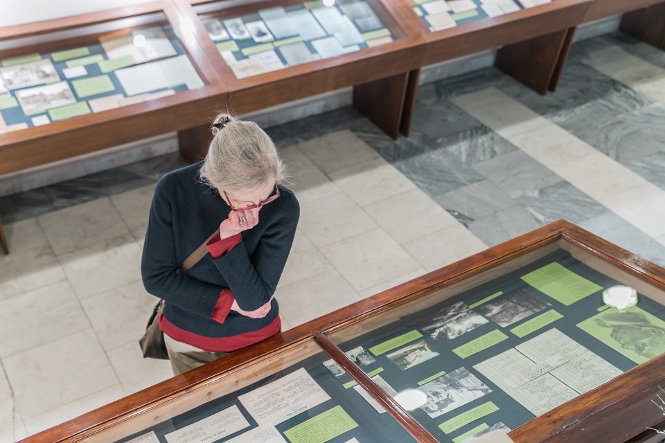 Izstādes «Jānim Endzelīnam — 150» atklāšana Latvijas Universitātes Akadēmiskajā bibliotēkā. null