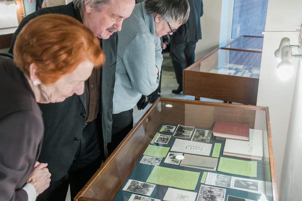 Izstādes «Jānim Endzelīnam — 150» atklāšana Latvijas Universitātes Akadēmiskajā bibliotēkā. null