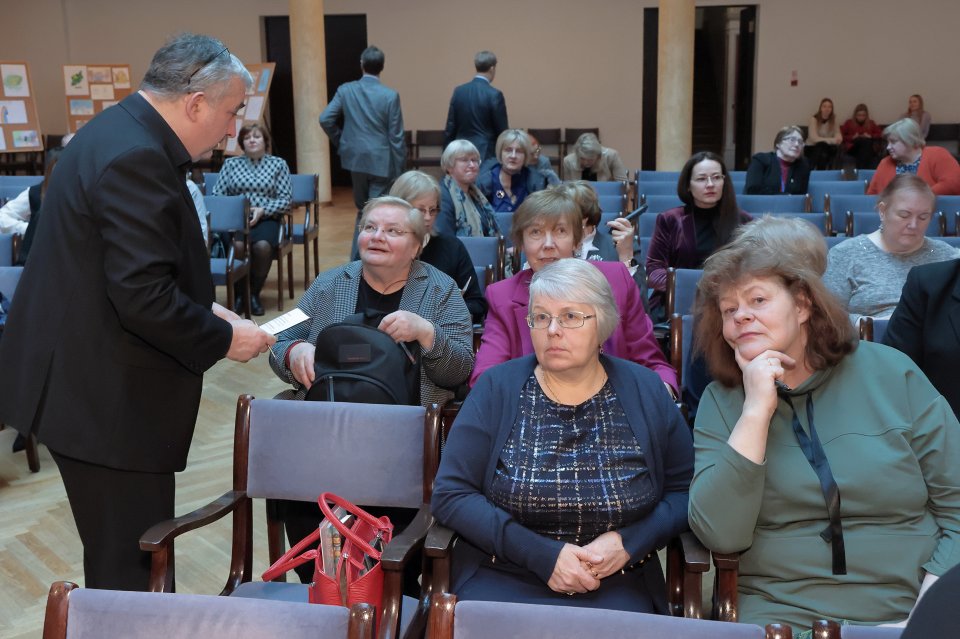 Akadēmiķa Jāņa Endzelīna 150. dzimšanas dienas atcerei veltīta starptautiska zinātniska konference «Endzelīns. Valoda. Laiks». Apvidvārdu talkas godināšana. null