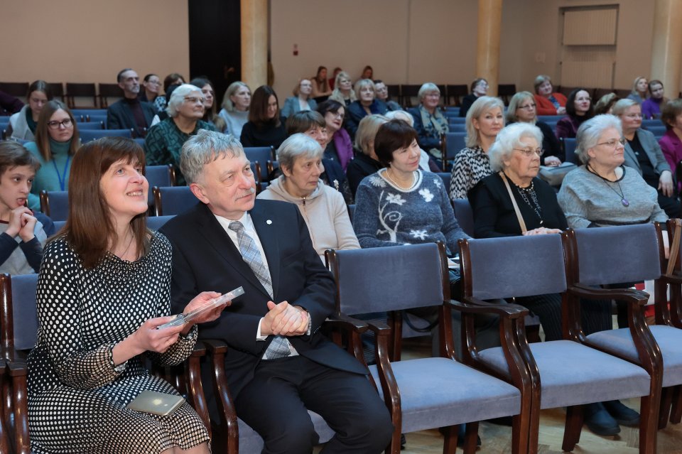 Akadēmiķa Jāņa Endzelīna 150. dzimšanas dienas atcerei veltīta starptautiska zinātniska konference «Endzelīns. Valoda. Laiks». Apvidvārdu talkas godināšana. null