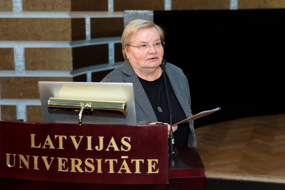 Akadēmiķa Jāņa Endzelīna 150. dzimšanas dienas atcerei veltīta starptautiska zinātniska konference «Endzelīns. Valoda. Laiks». Apvidvārdu talkas godināšana. null