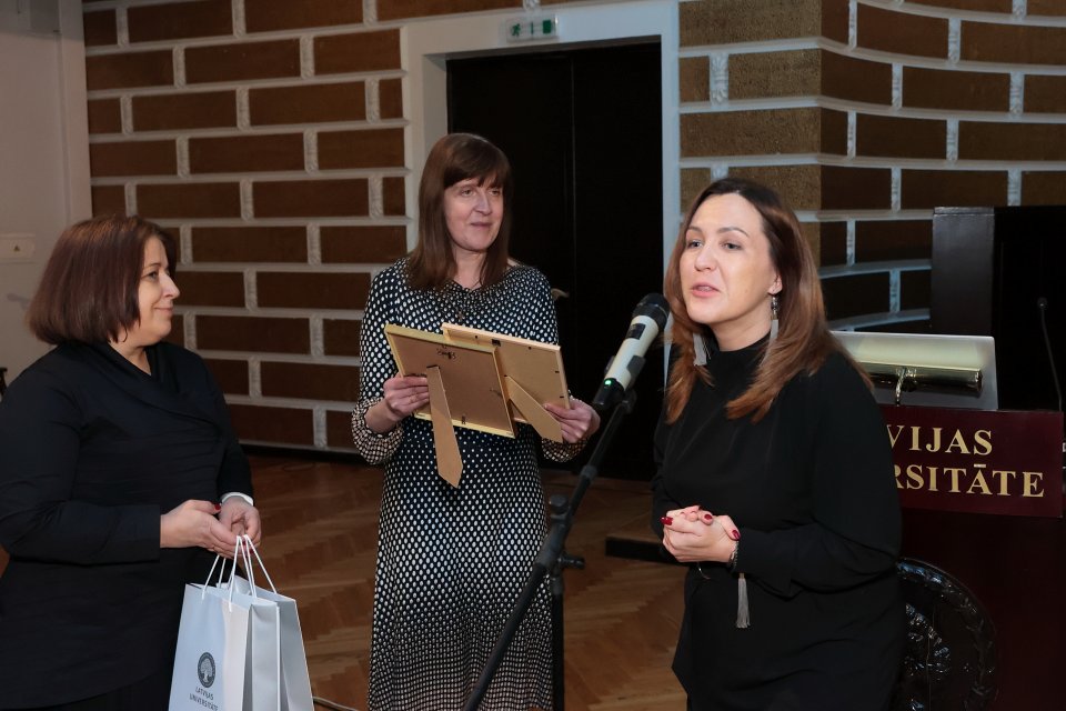 Akadēmiķa Jāņa Endzelīna 150. dzimšanas dienas atcerei veltīta starptautiska zinātniska konference «Endzelīns. Valoda. Laiks». Apvidvārdu talkas godināšana. null