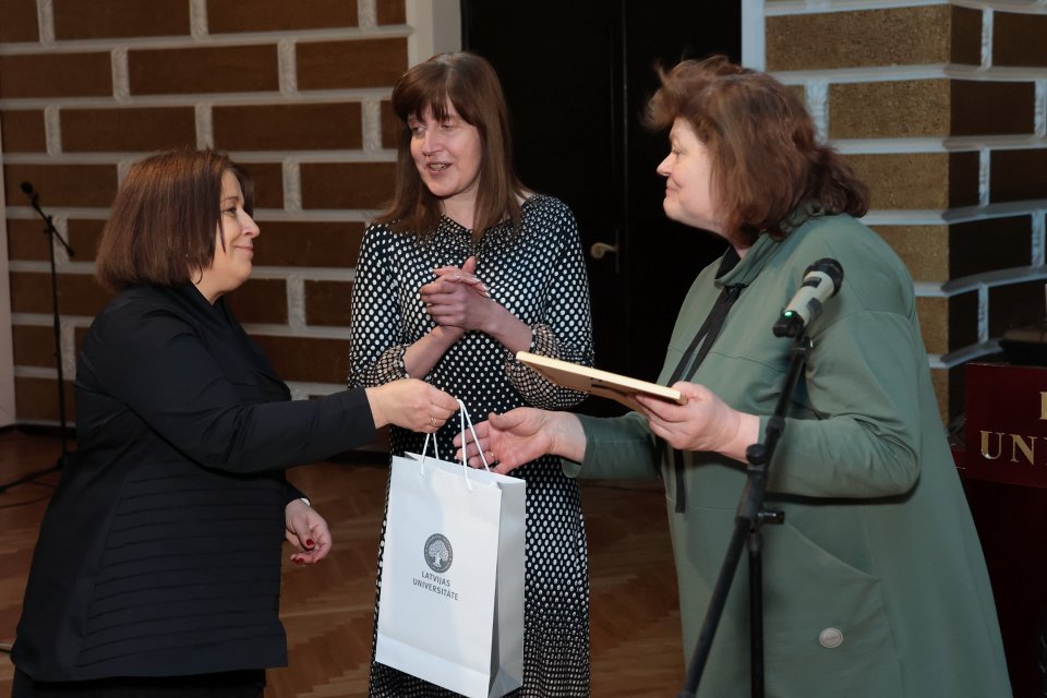 Akadēmiķa Jāņa Endzelīna 150. dzimšanas dienas atcerei veltīta starptautiska zinātniska konference «Endzelīns. Valoda. Laiks». Apvidvārdu talkas godināšana. null