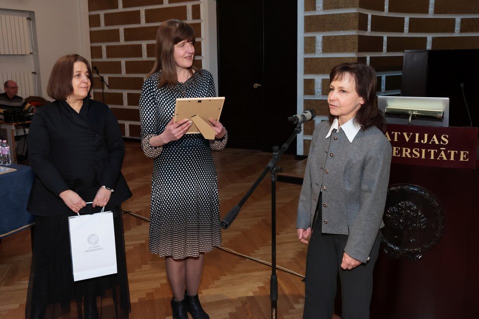 Akadēmiķa Jāņa Endzelīna 150. dzimšanas dienas atcerei veltīta starptautiska zinātniska konference «Endzelīns. Valoda. Laiks». Apvidvārdu talkas godināšana. null