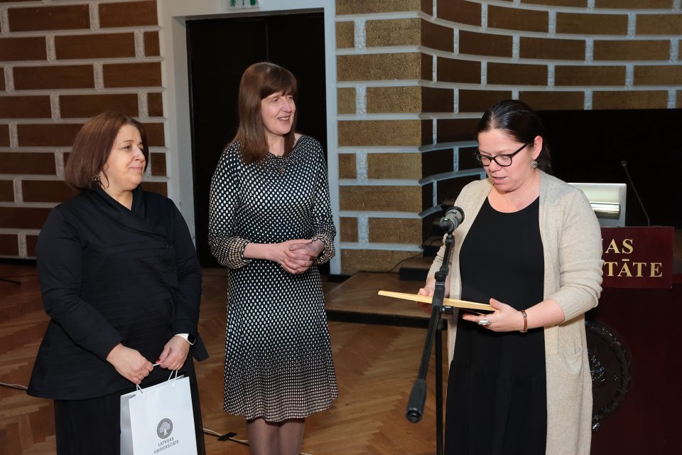 Akadēmiķa Jāņa Endzelīna 150. dzimšanas dienas atcerei veltīta starptautiska zinātniska konference «Endzelīns. Valoda. Laiks». Apvidvārdu talkas godināšana. null