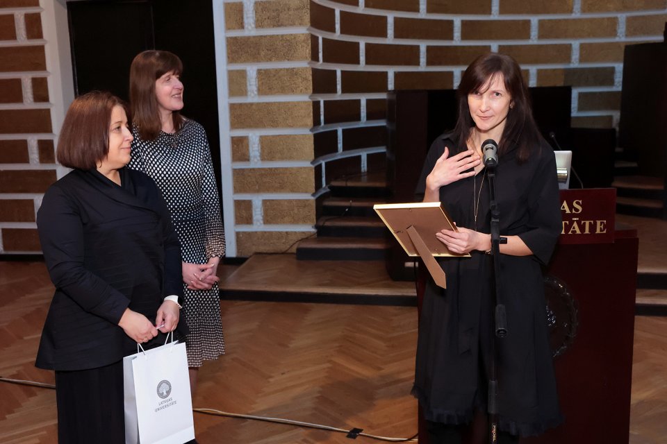 Akadēmiķa Jāņa Endzelīna 150. dzimšanas dienas atcerei veltīta starptautiska zinātniska konference «Endzelīns. Valoda. Laiks». Apvidvārdu talkas godināšana. null