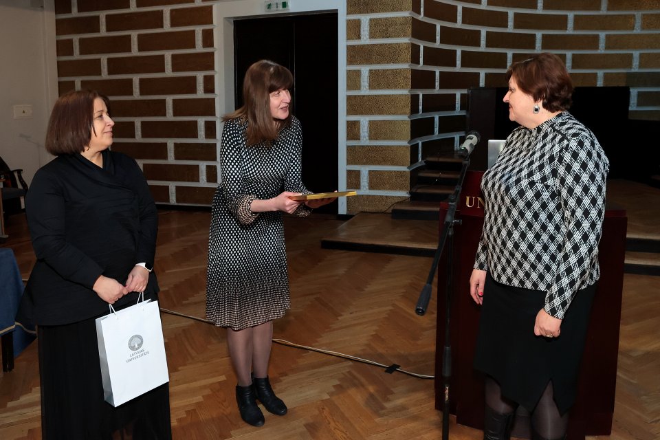 Akadēmiķa Jāņa Endzelīna 150. dzimšanas dienas atcerei veltīta starptautiska zinātniska konference «Endzelīns. Valoda. Laiks». Apvidvārdu talkas godināšana. null