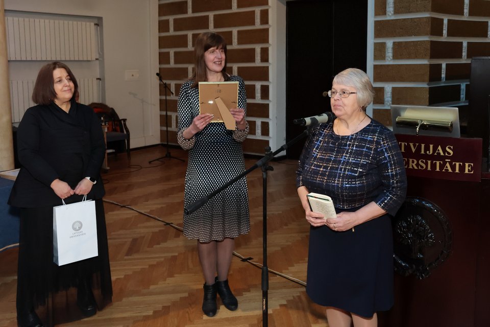 Akadēmiķa Jāņa Endzelīna 150. dzimšanas dienas atcerei veltīta starptautiska zinātniska konference «Endzelīns. Valoda. Laiks». Apvidvārdu talkas godināšana. null